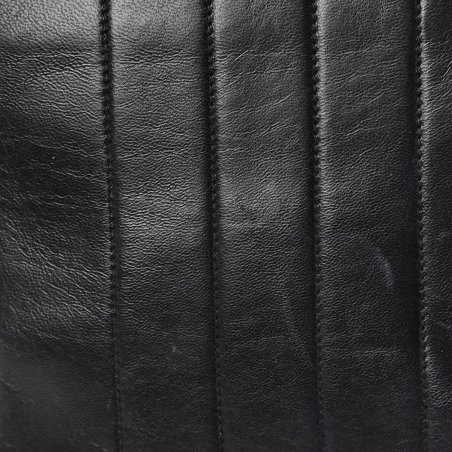 Lambskin Vertical Quilt Jumbo Single Flap Black