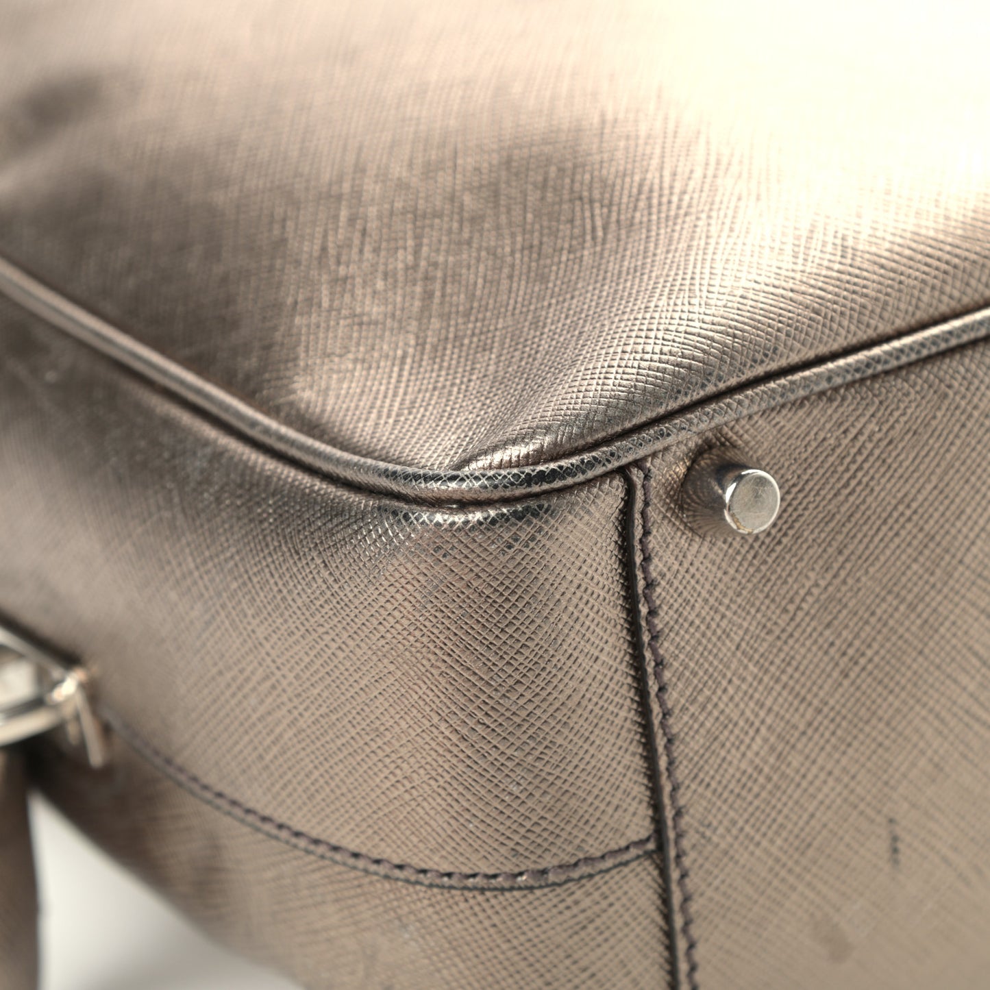 Metallic Saffiano Lux Bowler Pirite