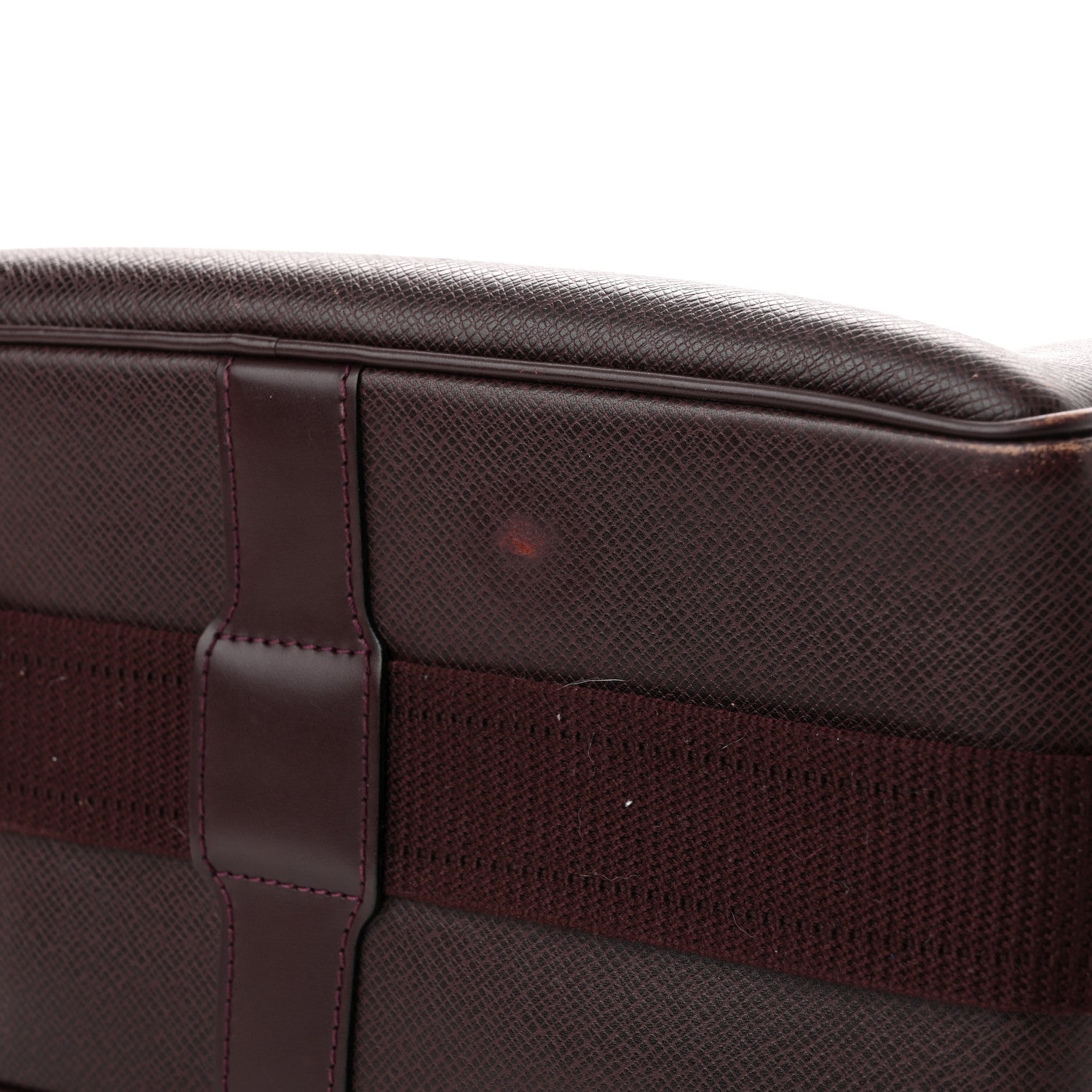 Louis Vuitton Taiga Reporter Messenger Acajou 9 of 9