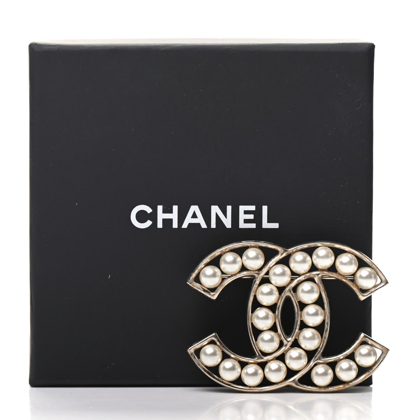 CC Pearl Brooch Pin Gold