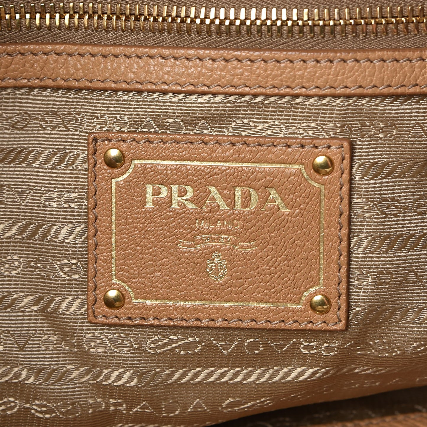 Vitello Daino Drawstring Bucket Tan