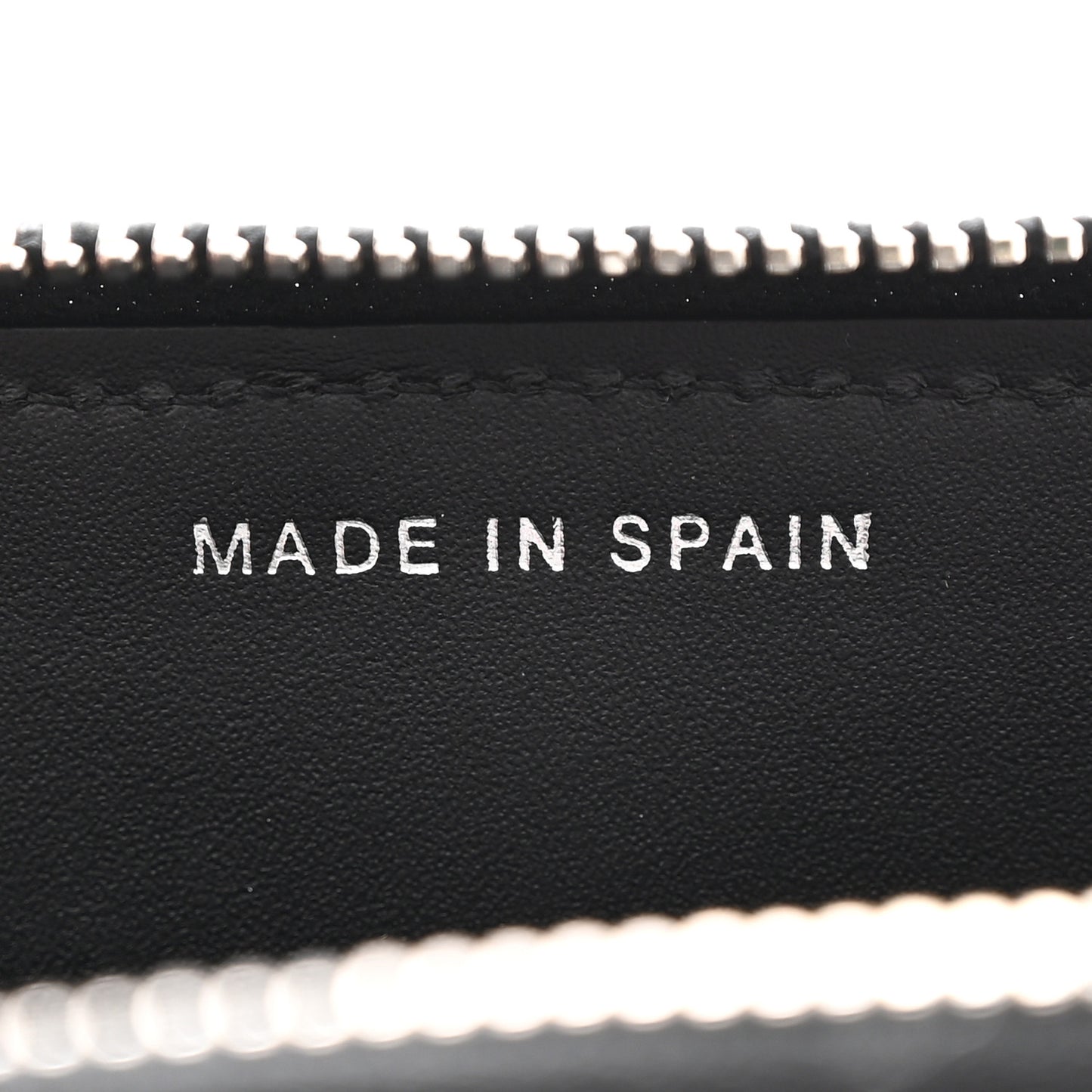 Caviar Quilted Medium Zip Around Wallet Black