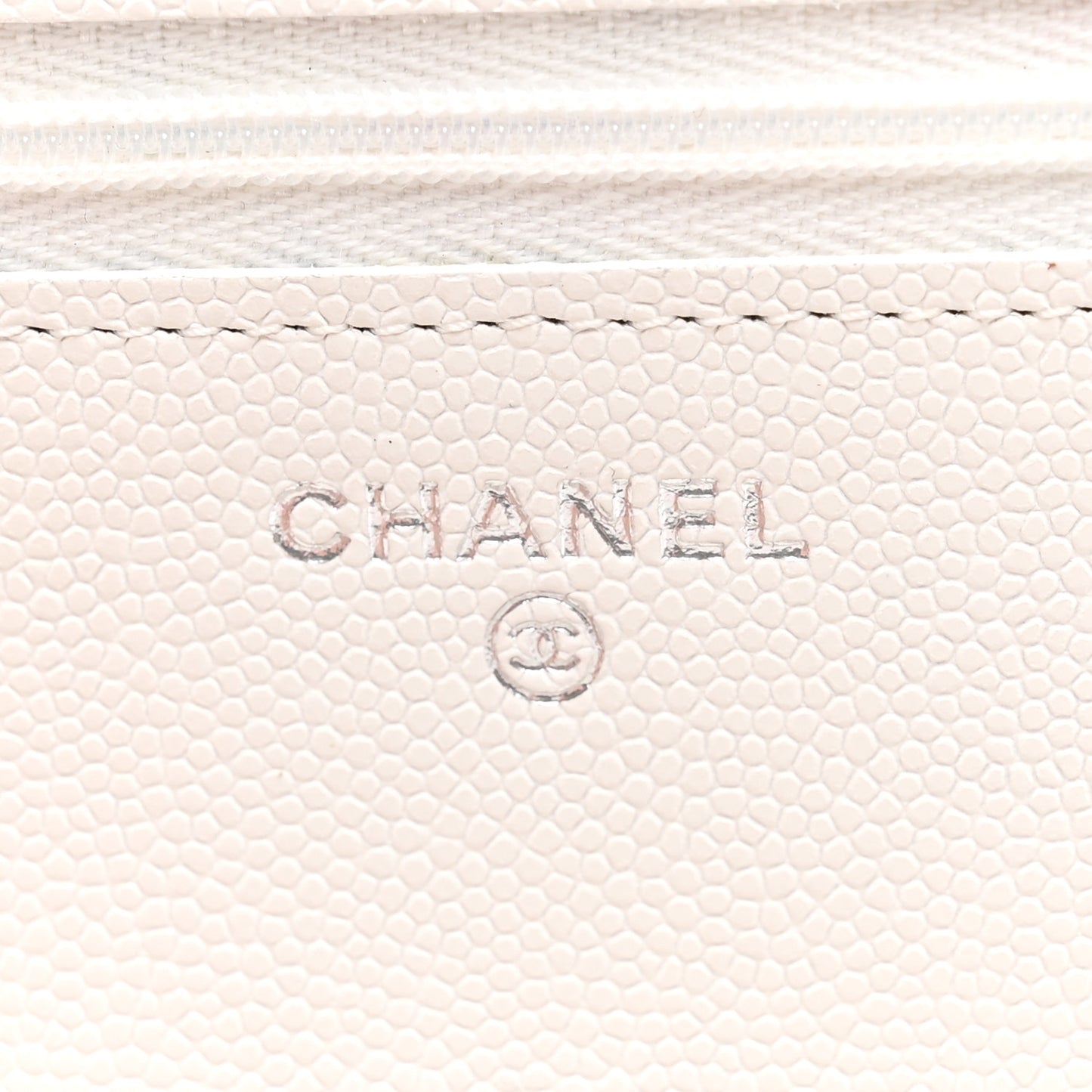 Caviar Quilted Ribbed Metal Wallet on Chain WOC White