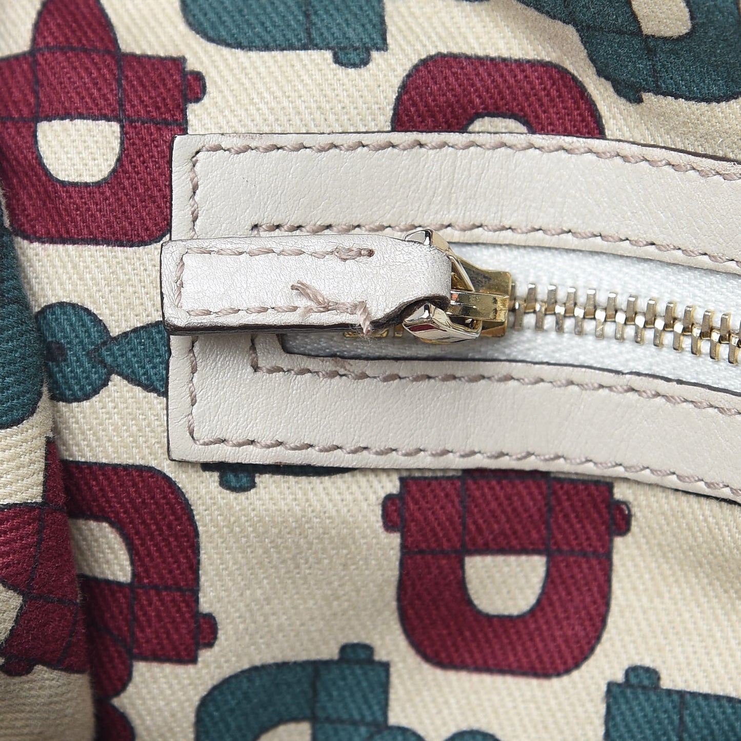 Guccissima Medium Pelham Shoulder Bag Off White