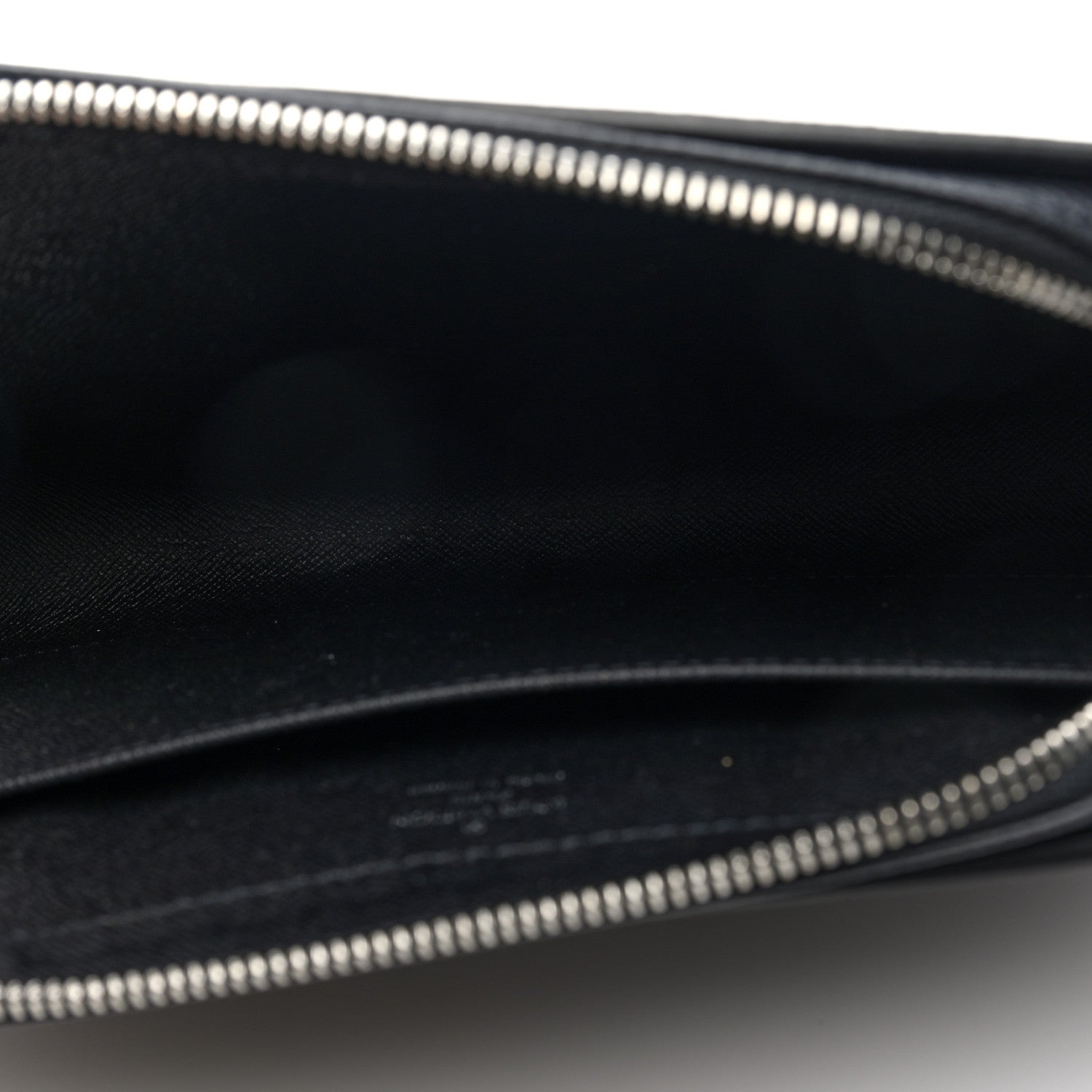 Louis Vuitton Taiga Baikal Pochette Ardoise 5 of 6