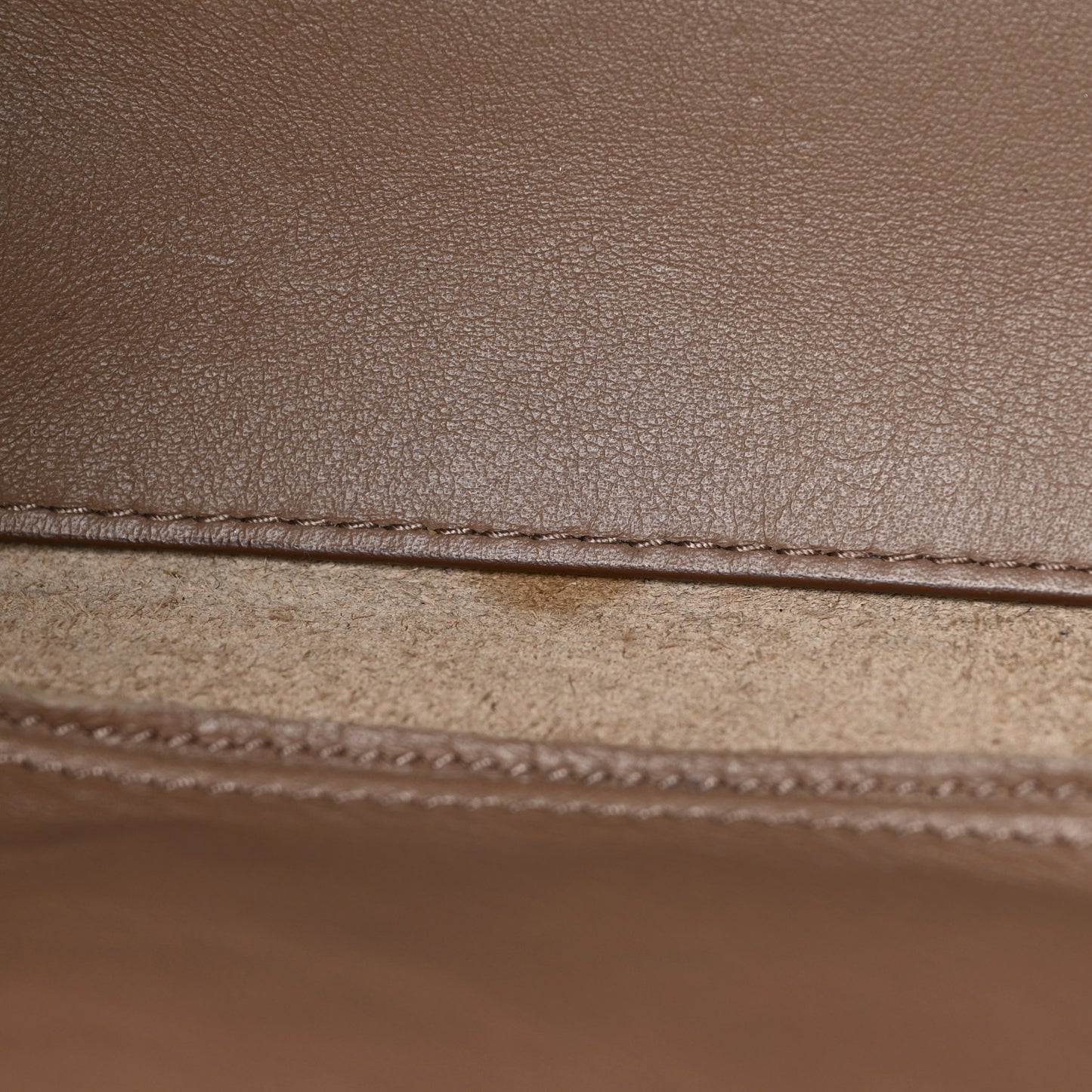 Veau Papier A6 Zip Around Tote Castagna