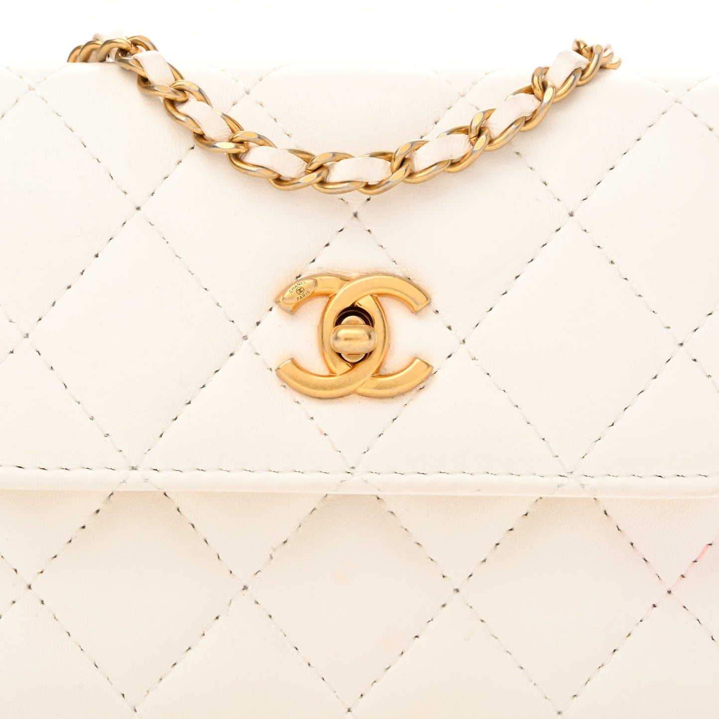 Lambskin Quilted Pearl Crush Clutch With Chain White