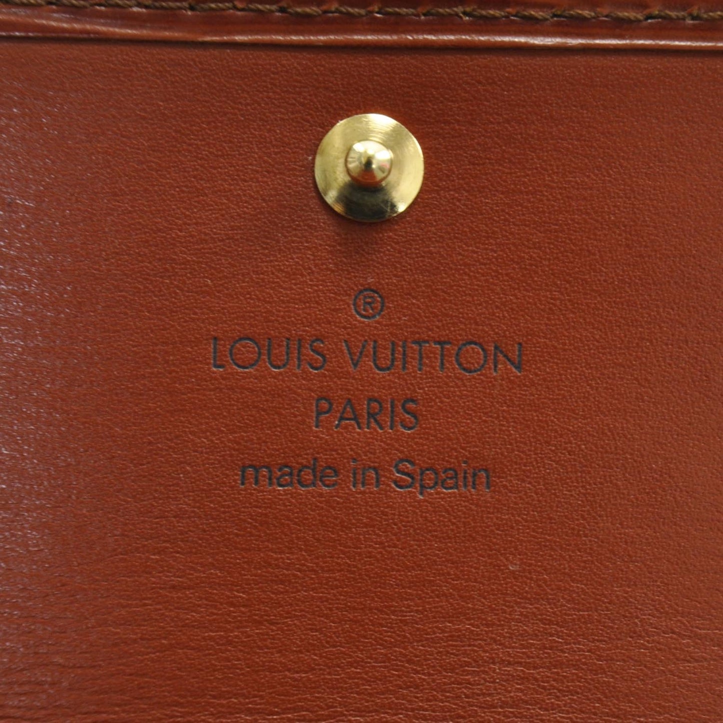 Epi Porte Tresor International Wallet Fawn