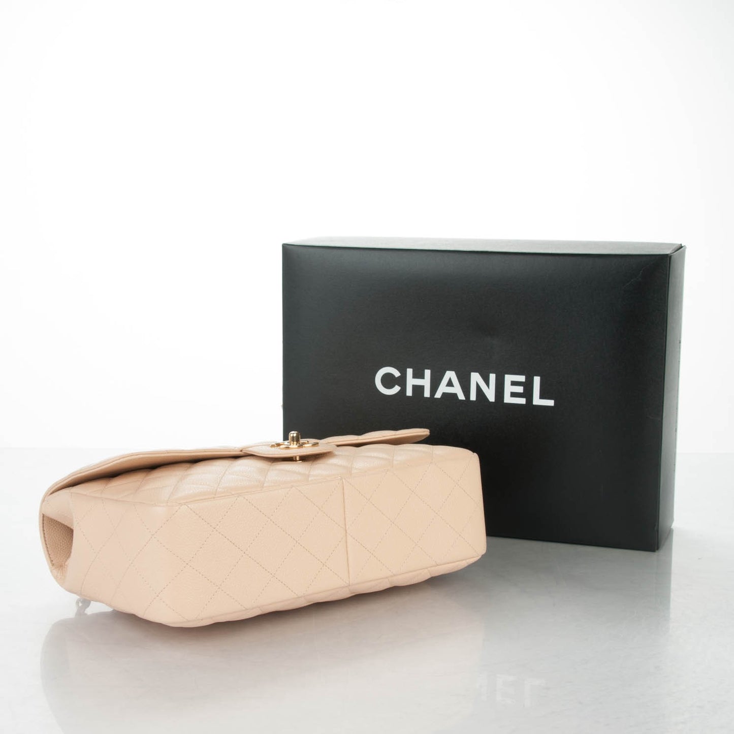Caviar Quilted Jumbo Single Flap Beige Clair