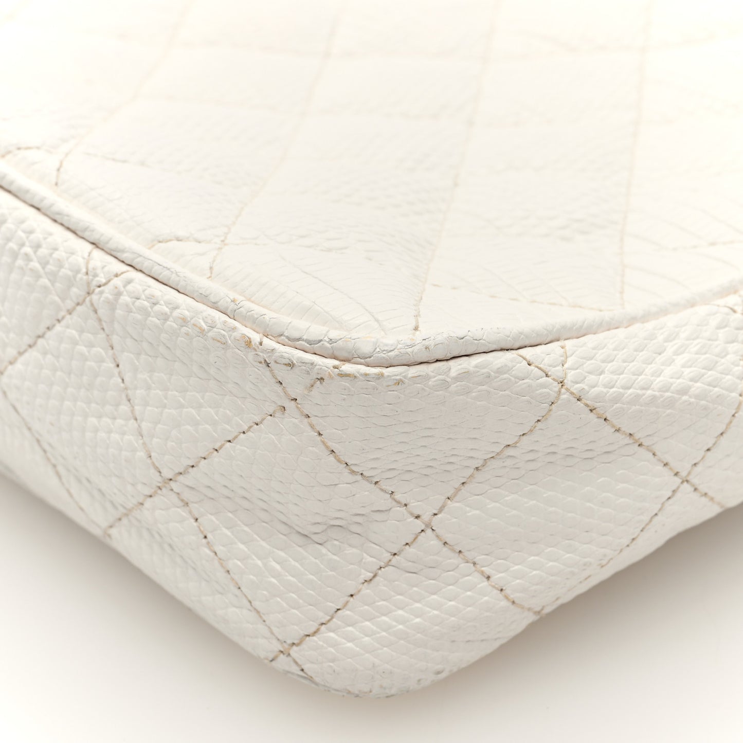 Lizard Quilted Small Tassel Camera Case White