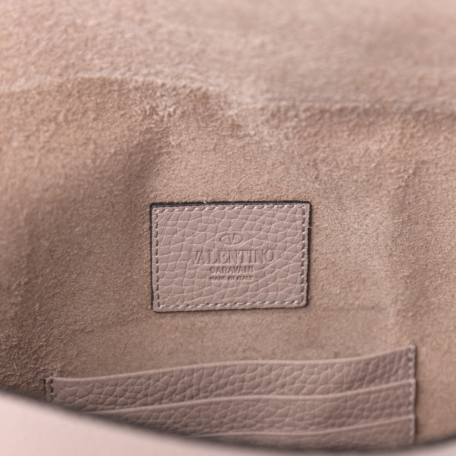 Valentino Garavani Pebbled Calfskin Rockstud Envelope Clutch Poudre 8 of 9
