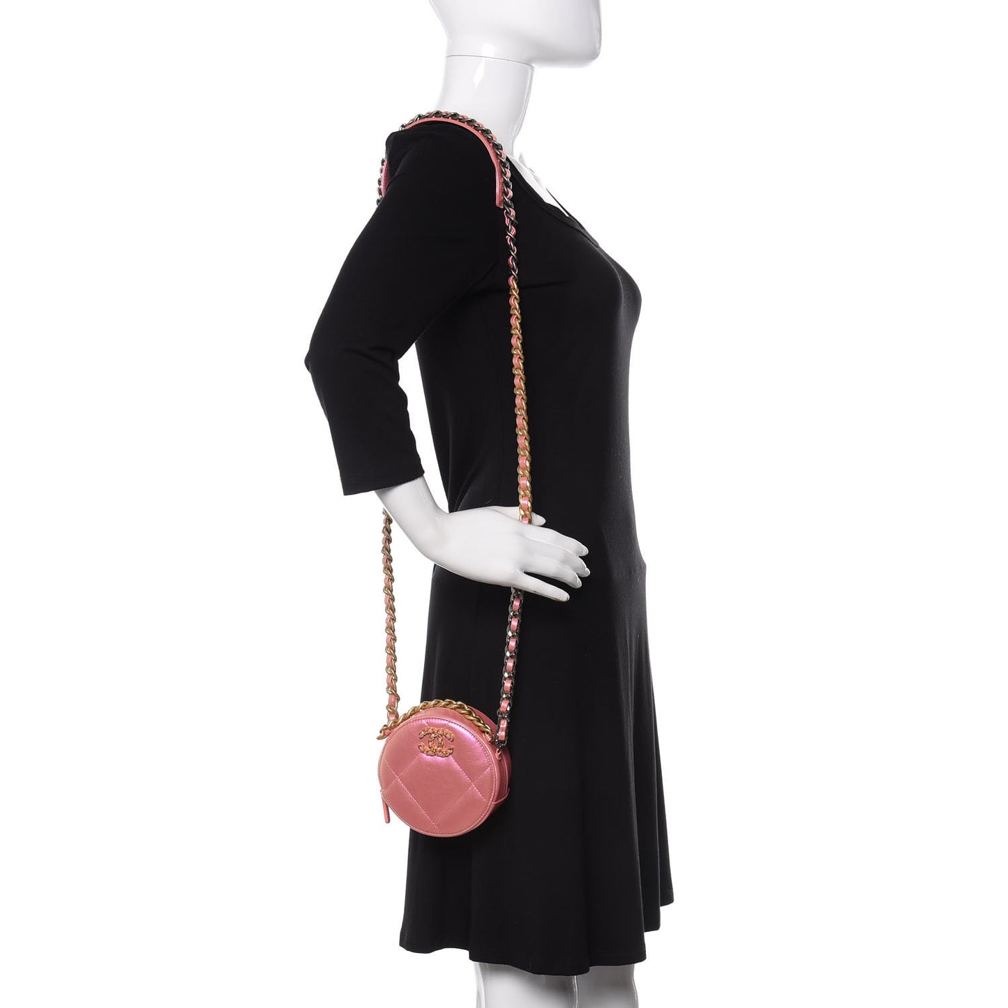 Iridescent Calfskin Quilted 19 Round Clutch With Chain Pink
