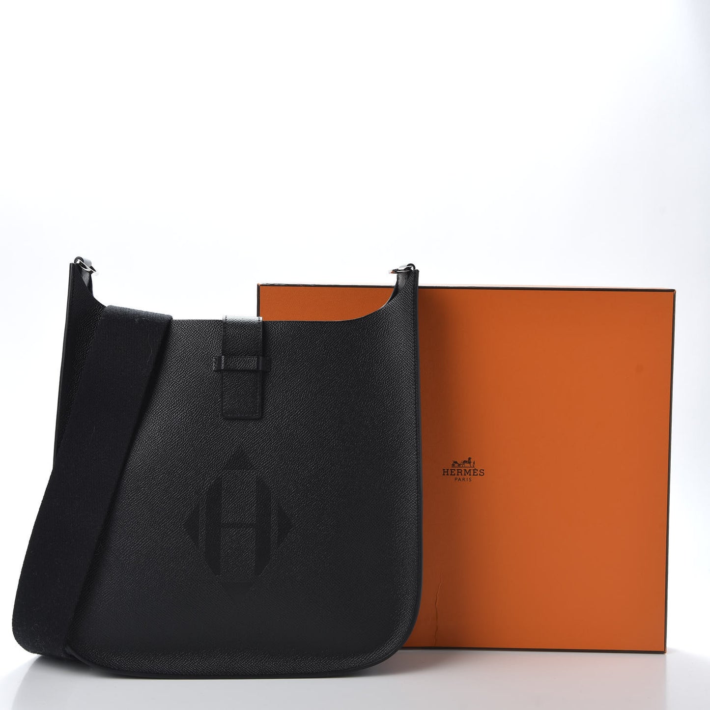 Epsom Evelyne Sellier 29 PM Black