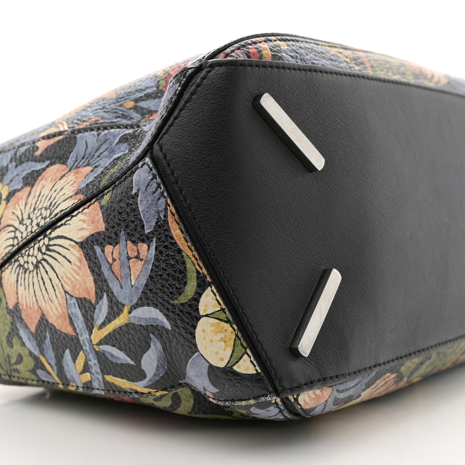 Loewe X WILLIAM MORRIS Calfskin Puzzle Bag Black Multicolor 9 of 12