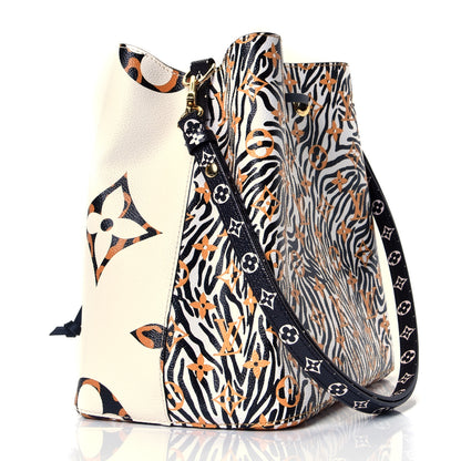 Louis Vuitton Monogram Giant Jungle NéoNoé Ivory 2 of 4