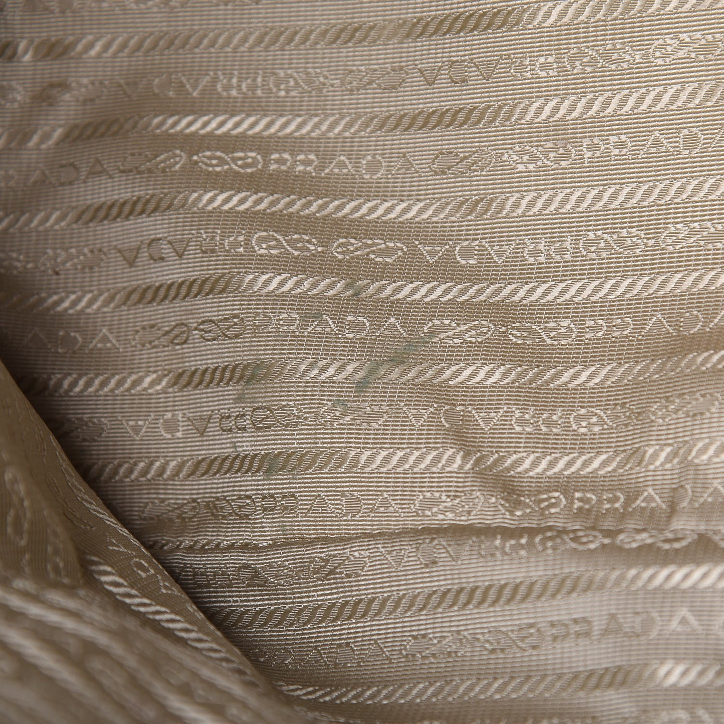 Saffiano Lux Large Tote Argilla