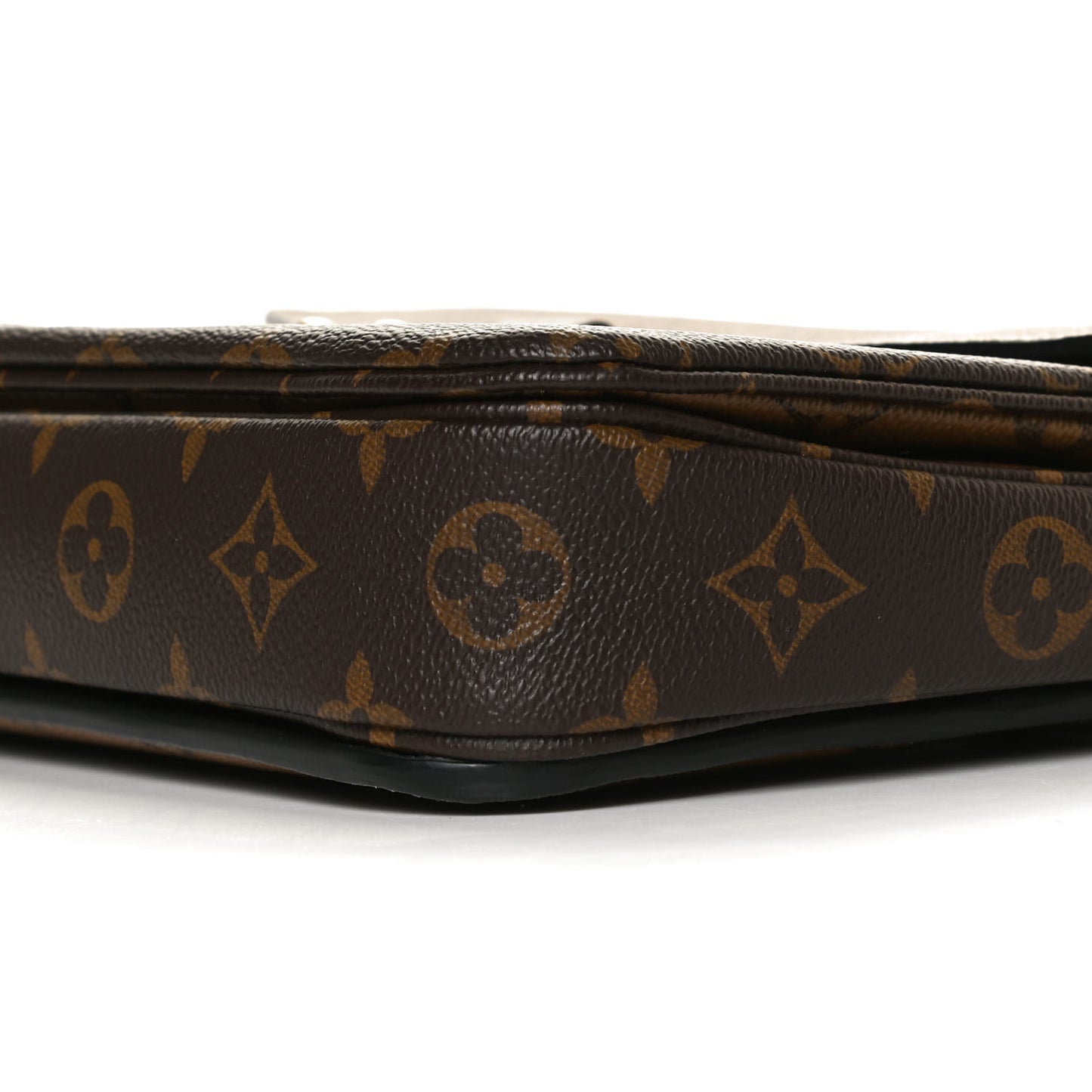 Reverse Monogram Pochette Metis