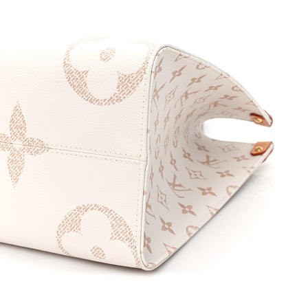 Louis Vuitton Monogram Dune Giant Onthego MM 8 of 8