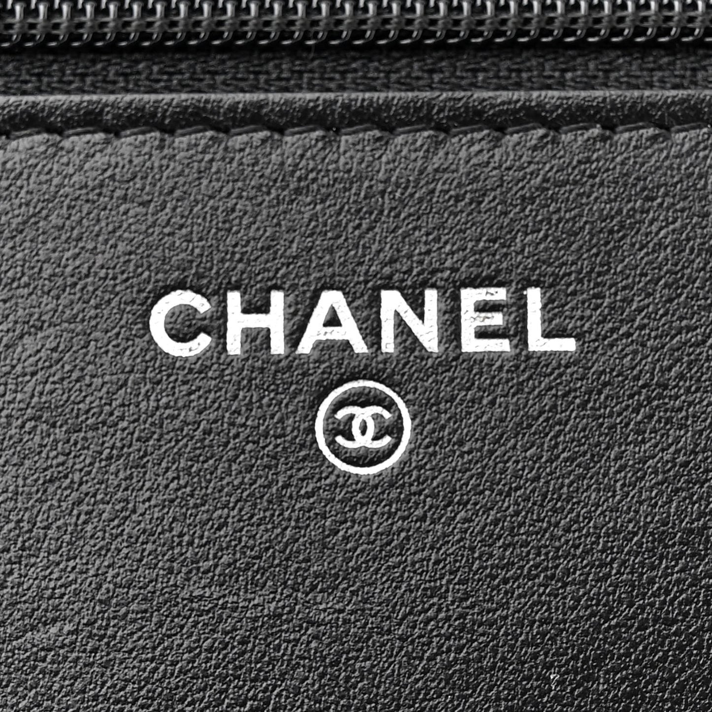 Aged Calfskin Quilted Gabrielle Wallet On Chain WOC Black