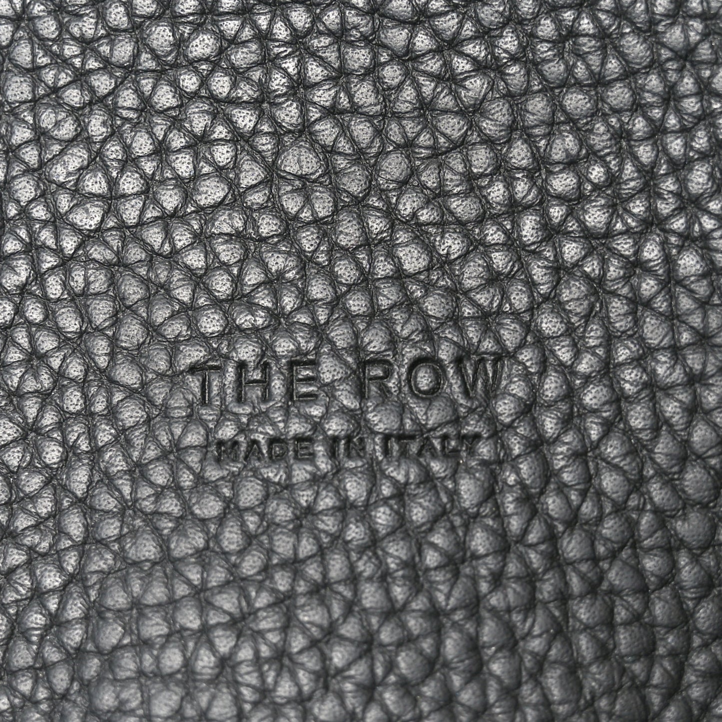 Grained Calfskin Soft Margaux 17 Black