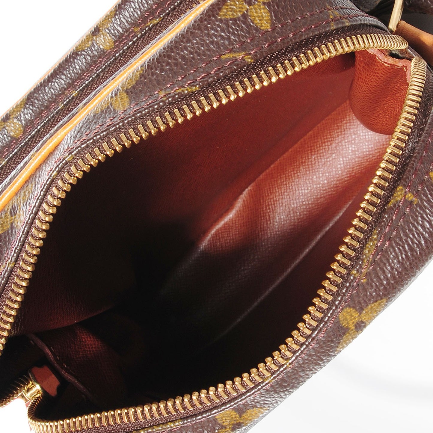 Monogram Amazone