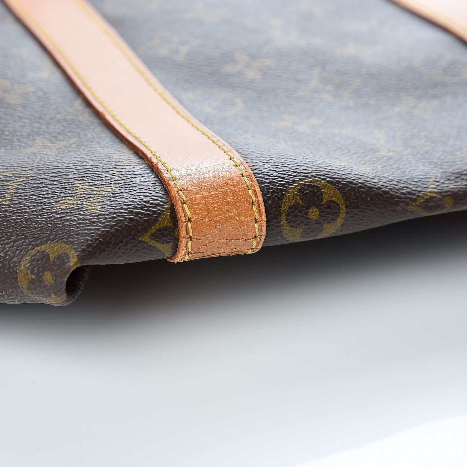 Louis Vuitton Monogram Keepall Bandouliere 55 17 of 26
