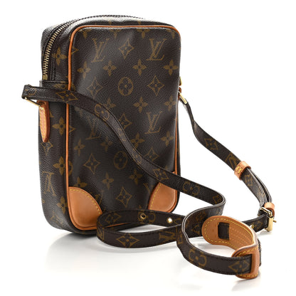 Louis Vuitton Monogram Danube 21 4 of 11