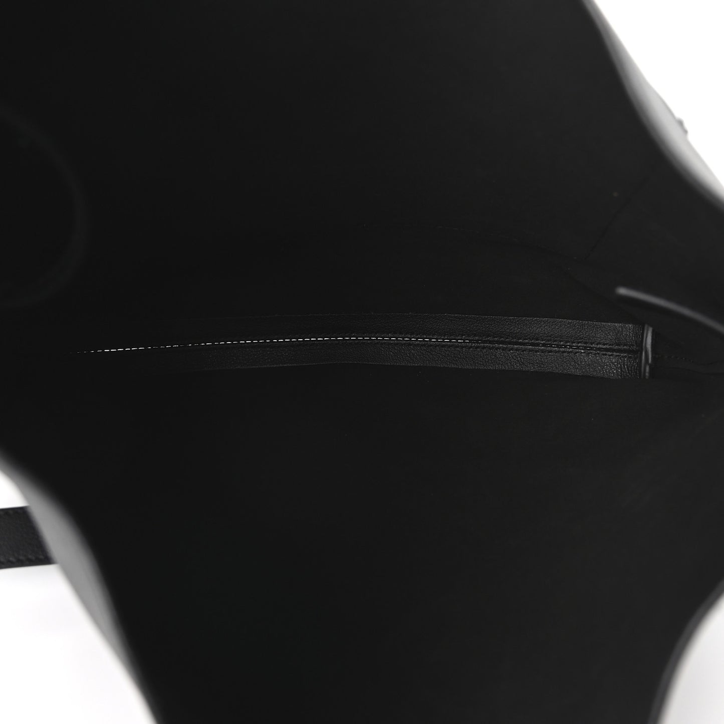 Calfskin Bold Messenger Black
