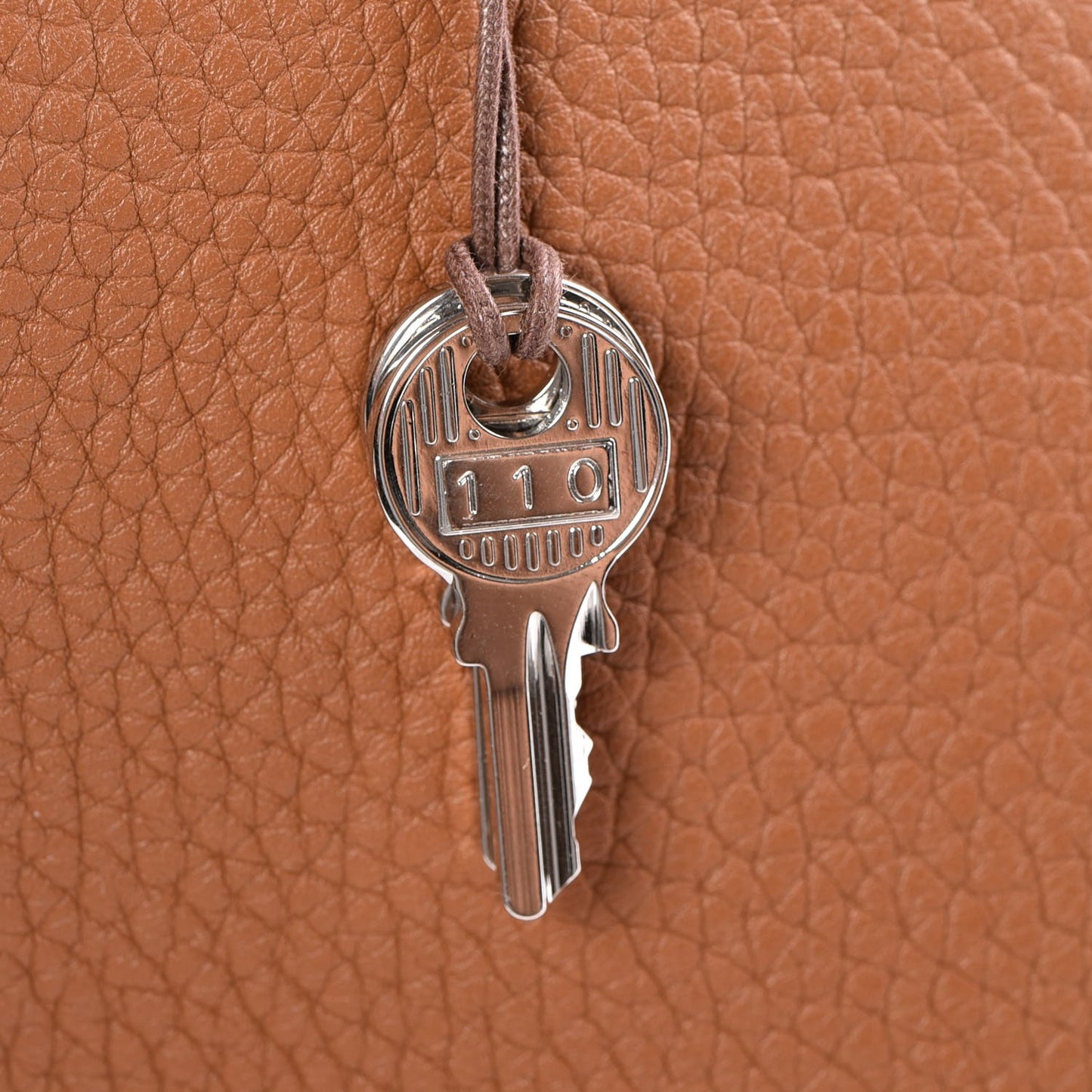 Taurillon Clemence Picotin Lock 22 MM Gold