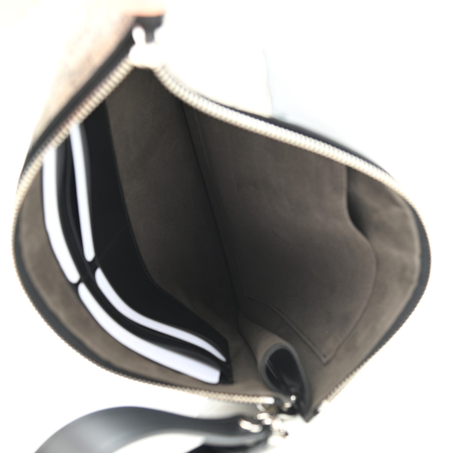 Gucci GG Supreme Monogram Zip Wristlet Pouch Beige Black 1087614