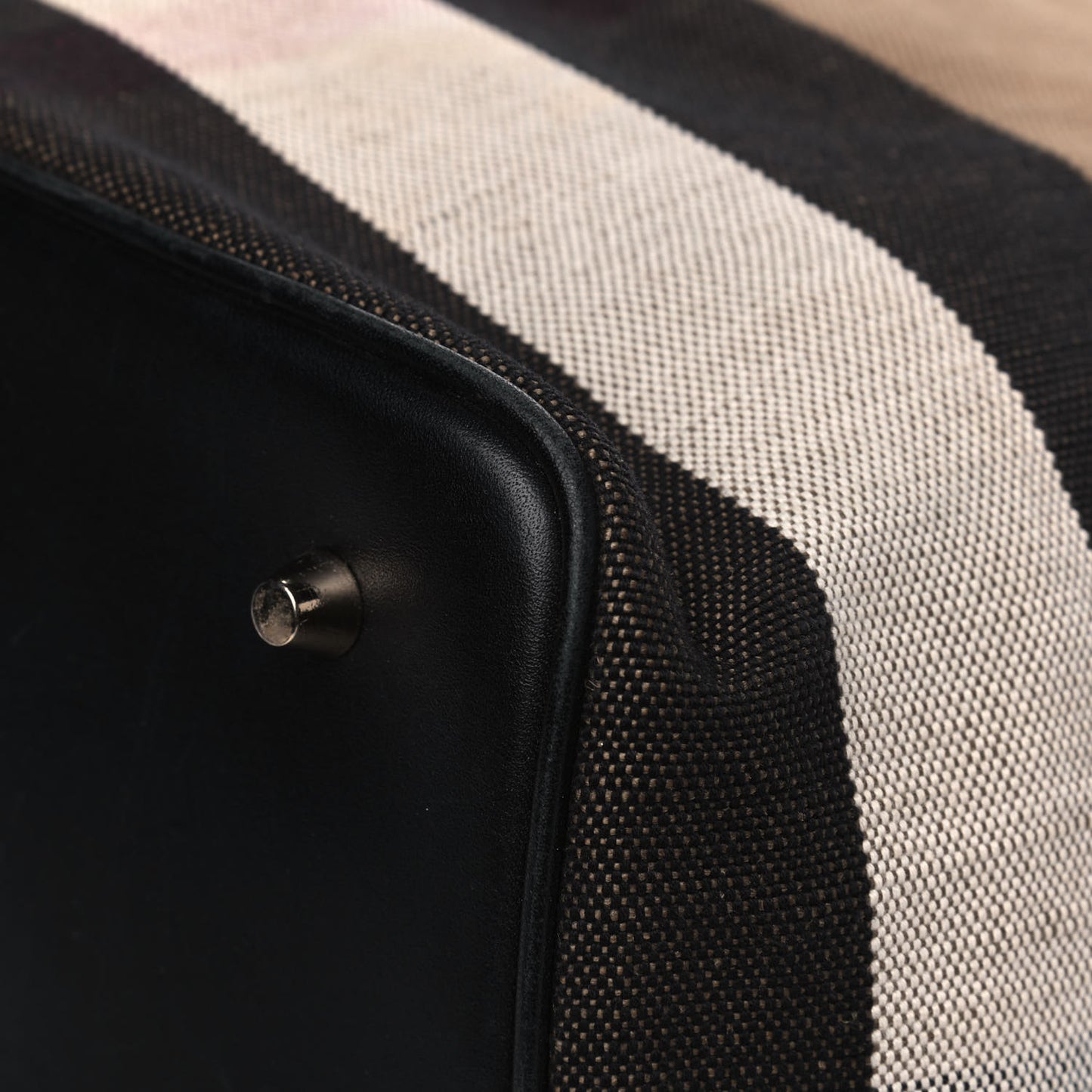 Canvas Mega Check Medium Susanna Hobo Black