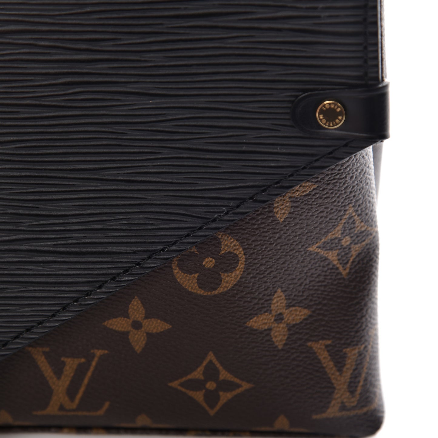 Epi Monogram Saint Michel Black