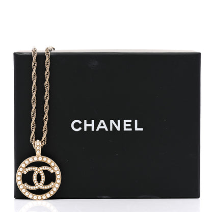 Chanel Pearl CC Round Pendant Necklace Gold 3 of 6