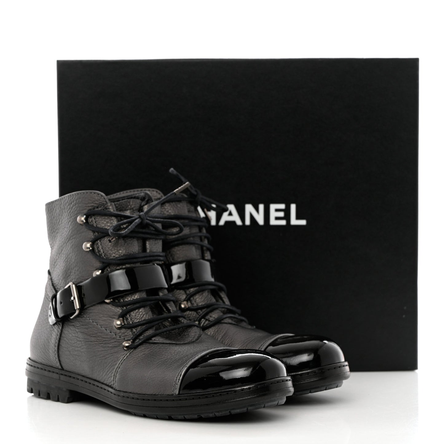 Metallic Grained Calfskin Patent Cap Toe Combat Short Boots 38.5 Dark Silver