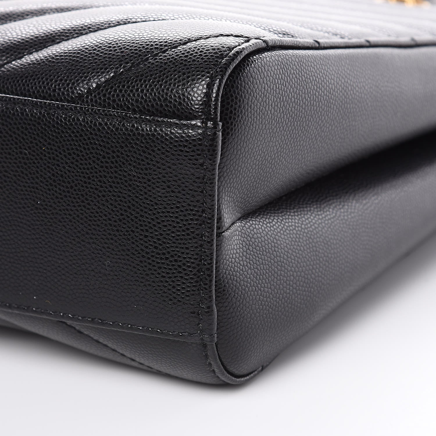 Saint Laurent Grain De Poudre Matelasse Chevron Medium Tribeca Shopping Bag Black 9 of 9