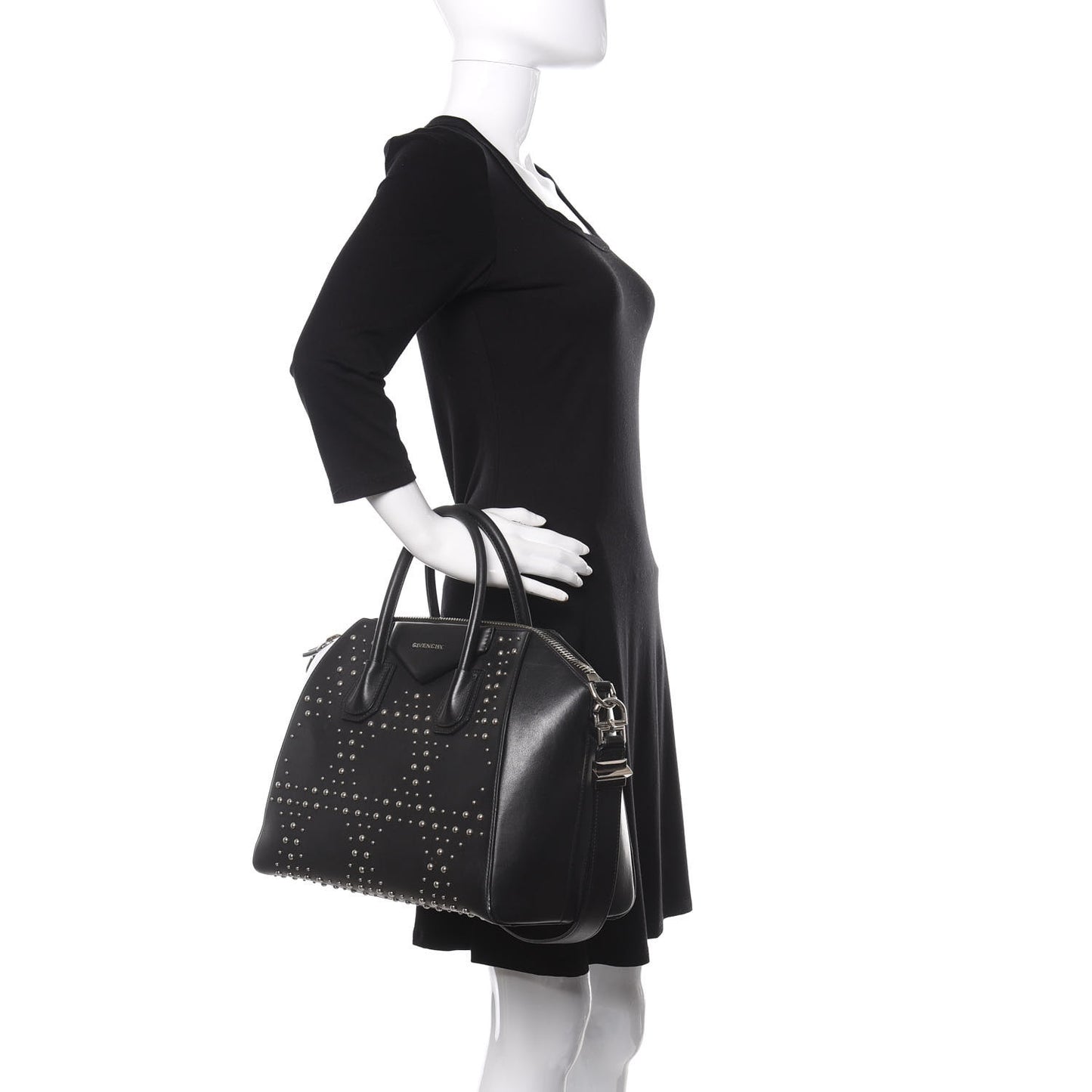 Calfskin Medium Studded Antigona Black