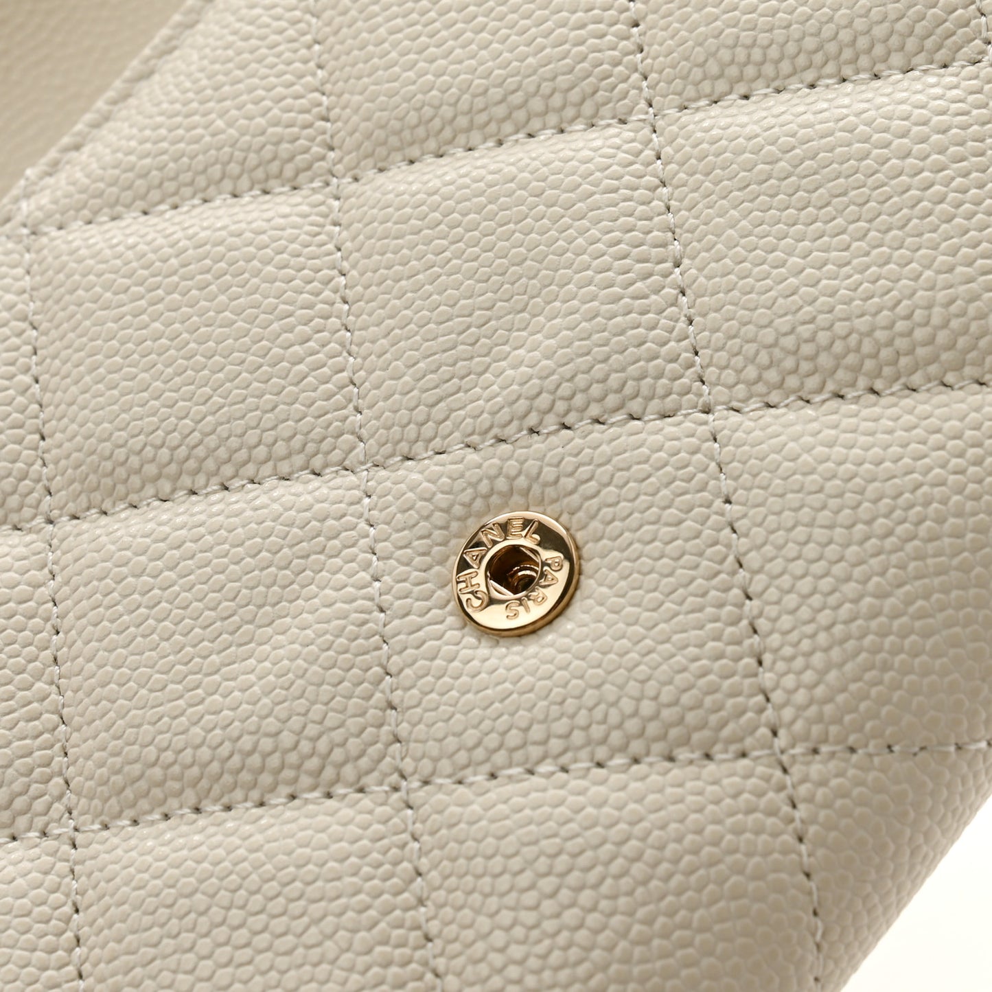 Caviar Quilted Large Gusset Flap Wallet White