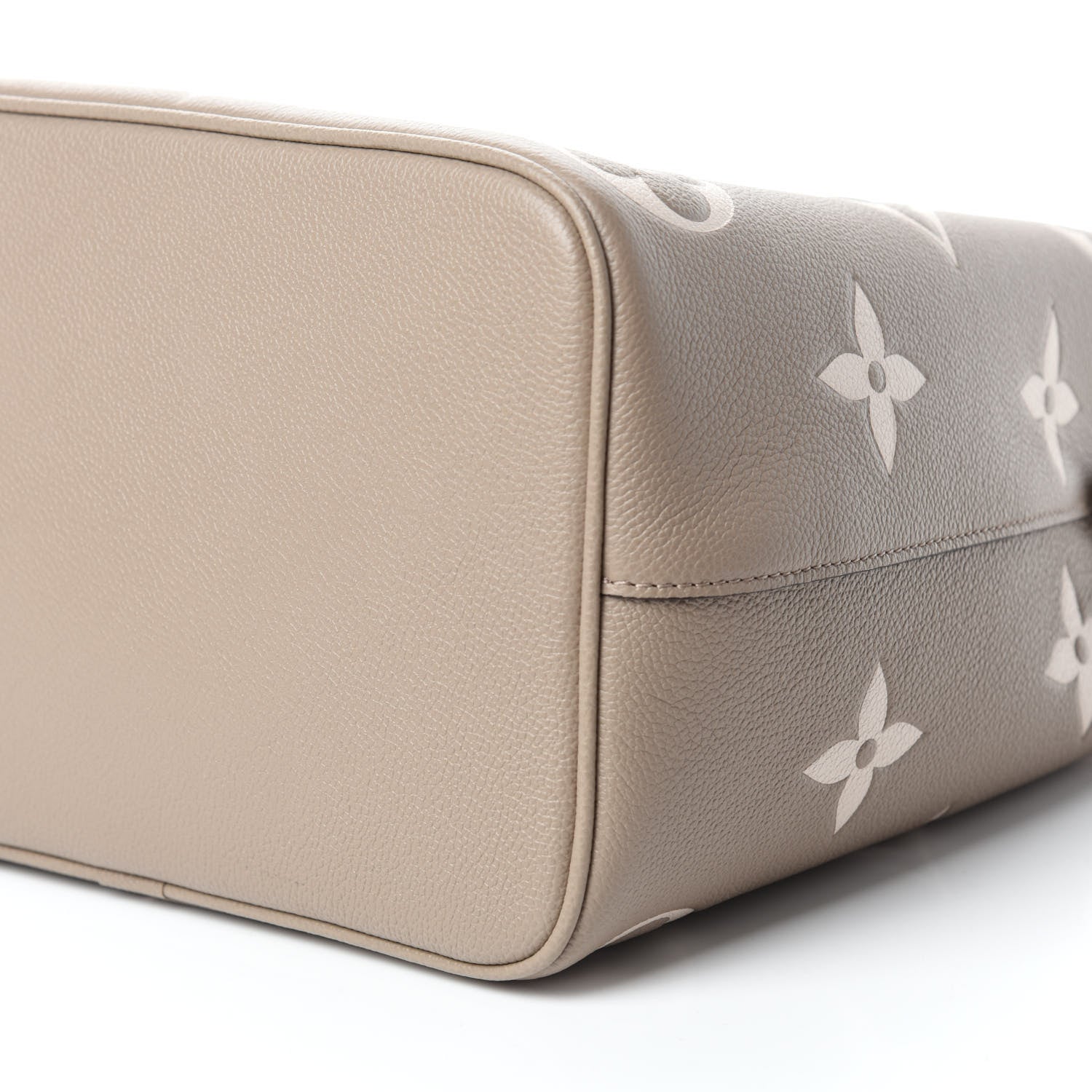 Louis Vuitton Empreinte Monogram Giant Neonoe MM Tourterelle Creme 7 of 11