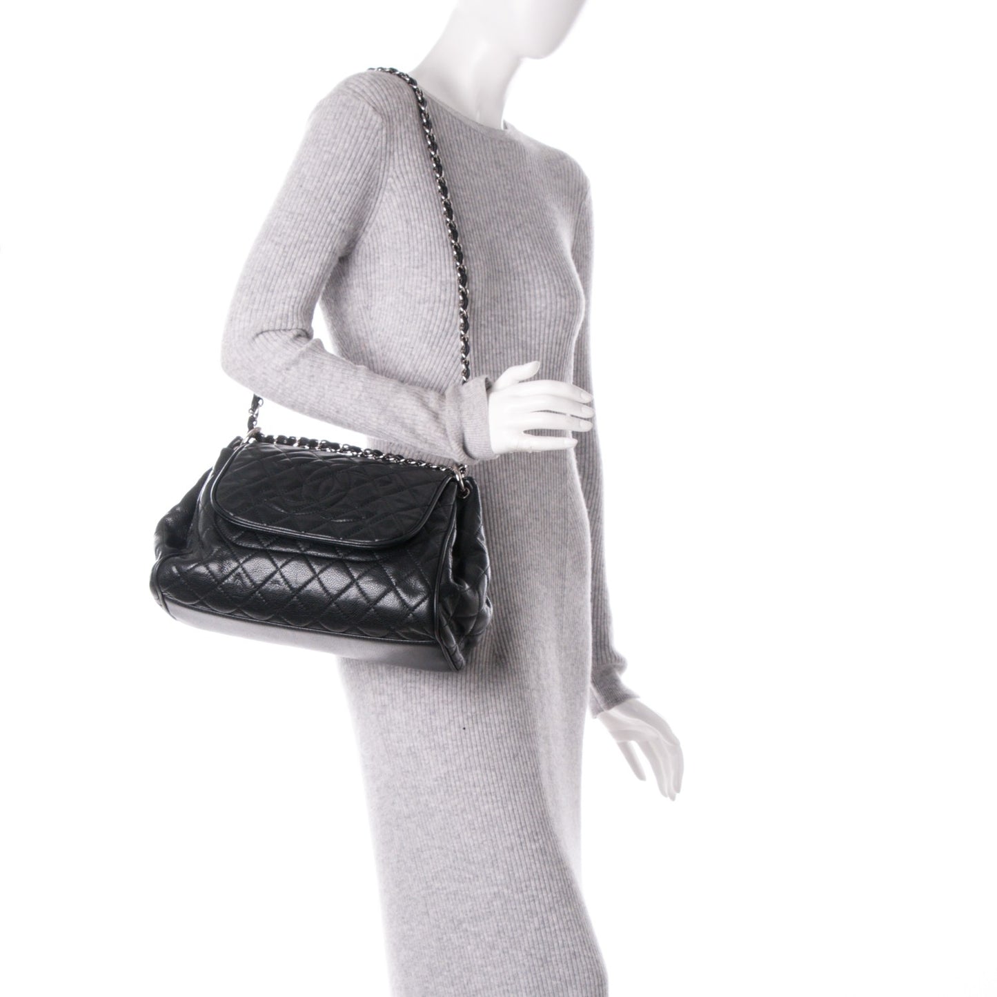 Caviar Quilted Timeless Accordion Flap Black