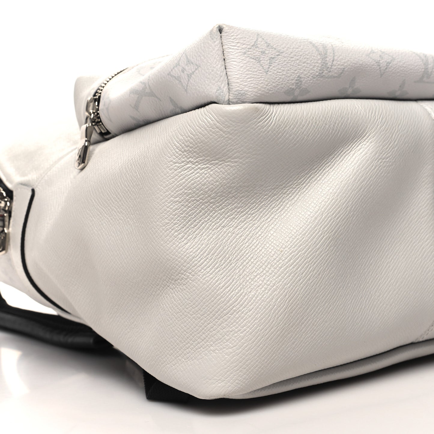 Taiga Monogram Discovery Backpack PM White