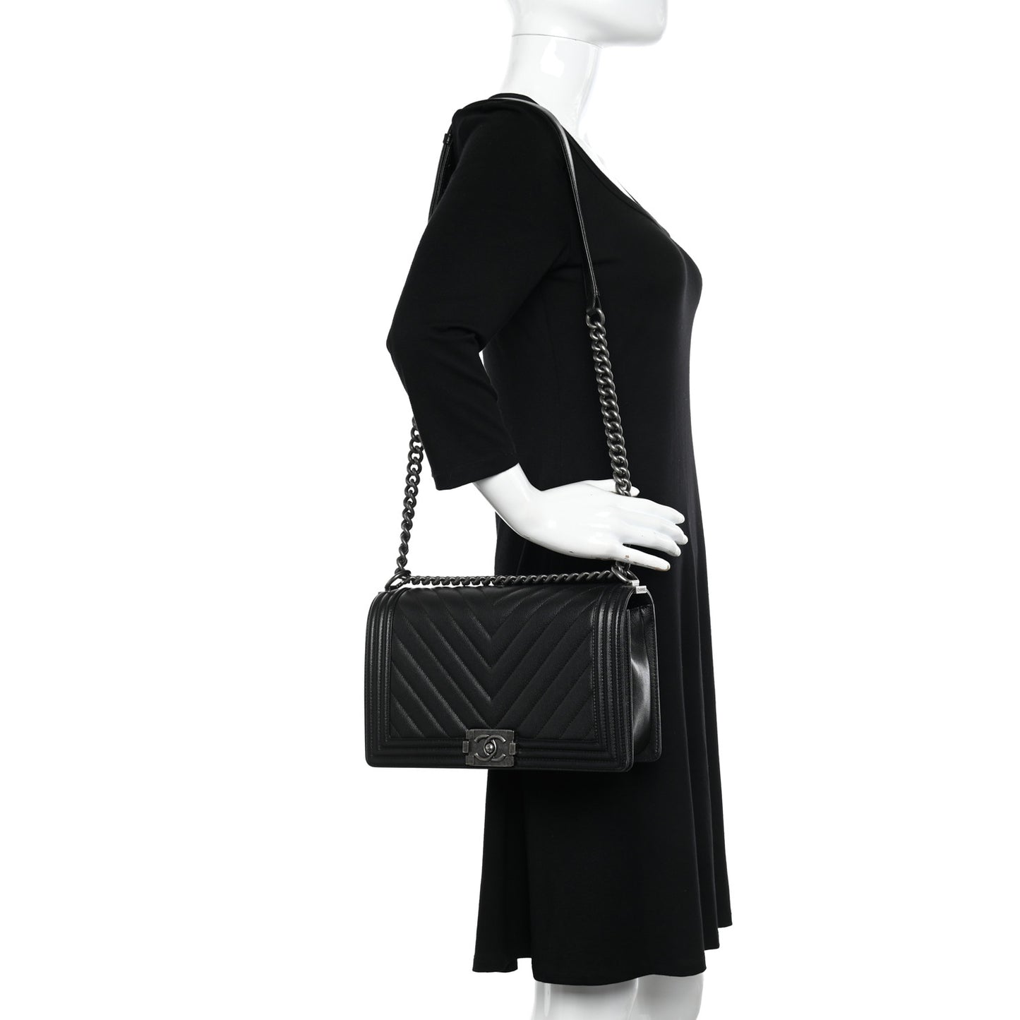 Caviar Chevron Quilted New Medium Boy Flap Black