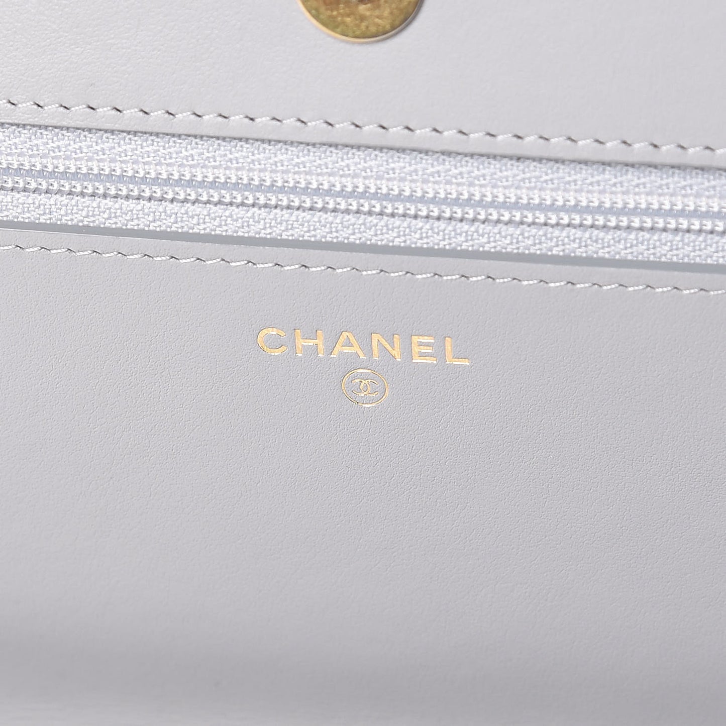 Caviar Quilted Boy Wallet On Chain WOC Grey
