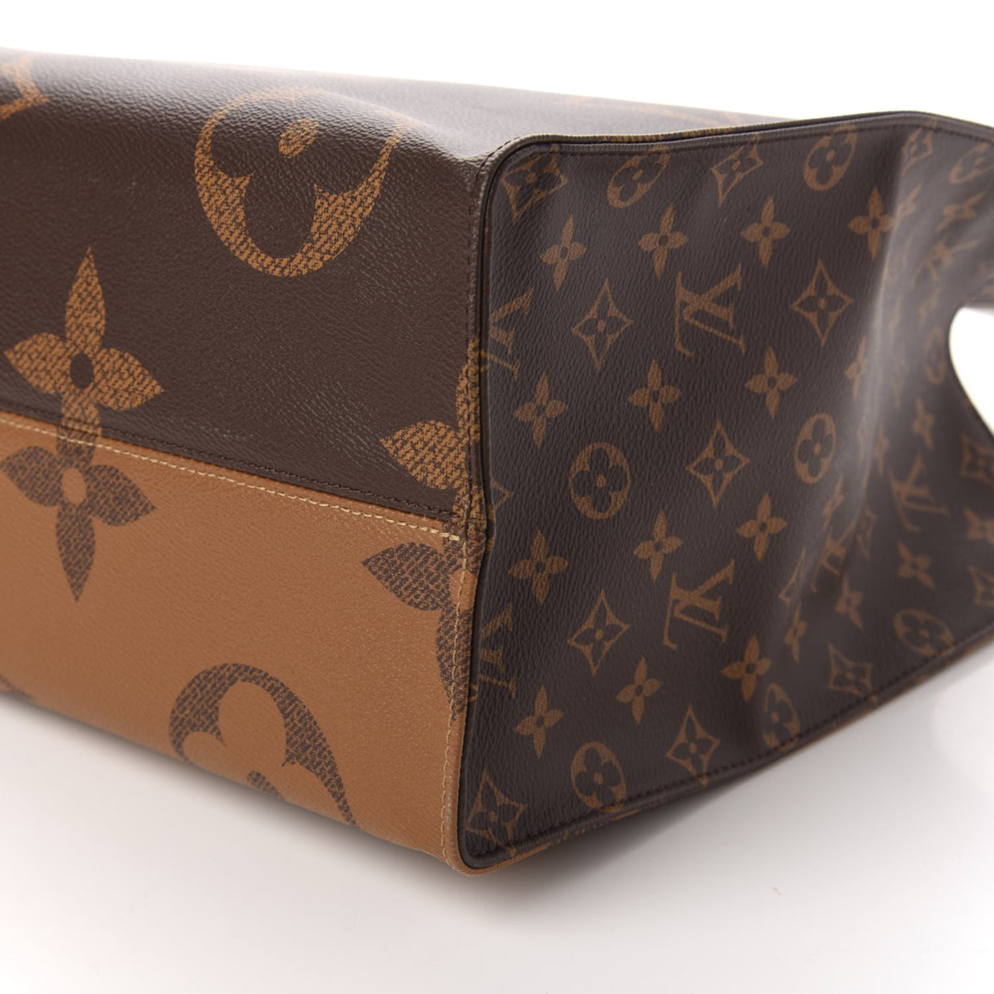 Reverse Monogram Giant Onthego GM