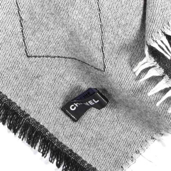 Cashmere Silk Quilted CC Logo Stole Black