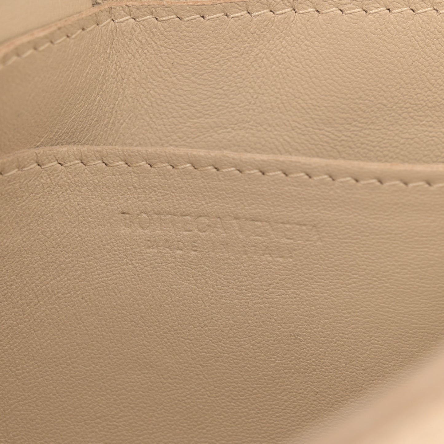 Brushed Calfskin Maxi Intreccio Crossbody Cassette Bag Porridge