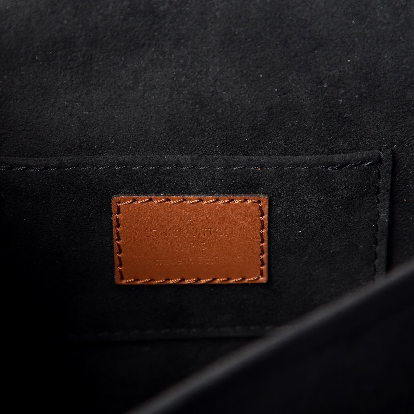 Reverse Monogram Dauphine Mini