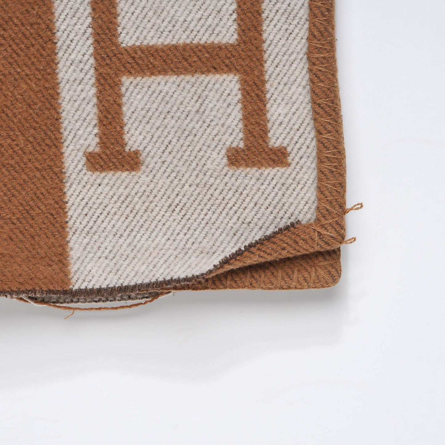 Wool Cashmere New Classic Avalon Blanket Ecru Camel