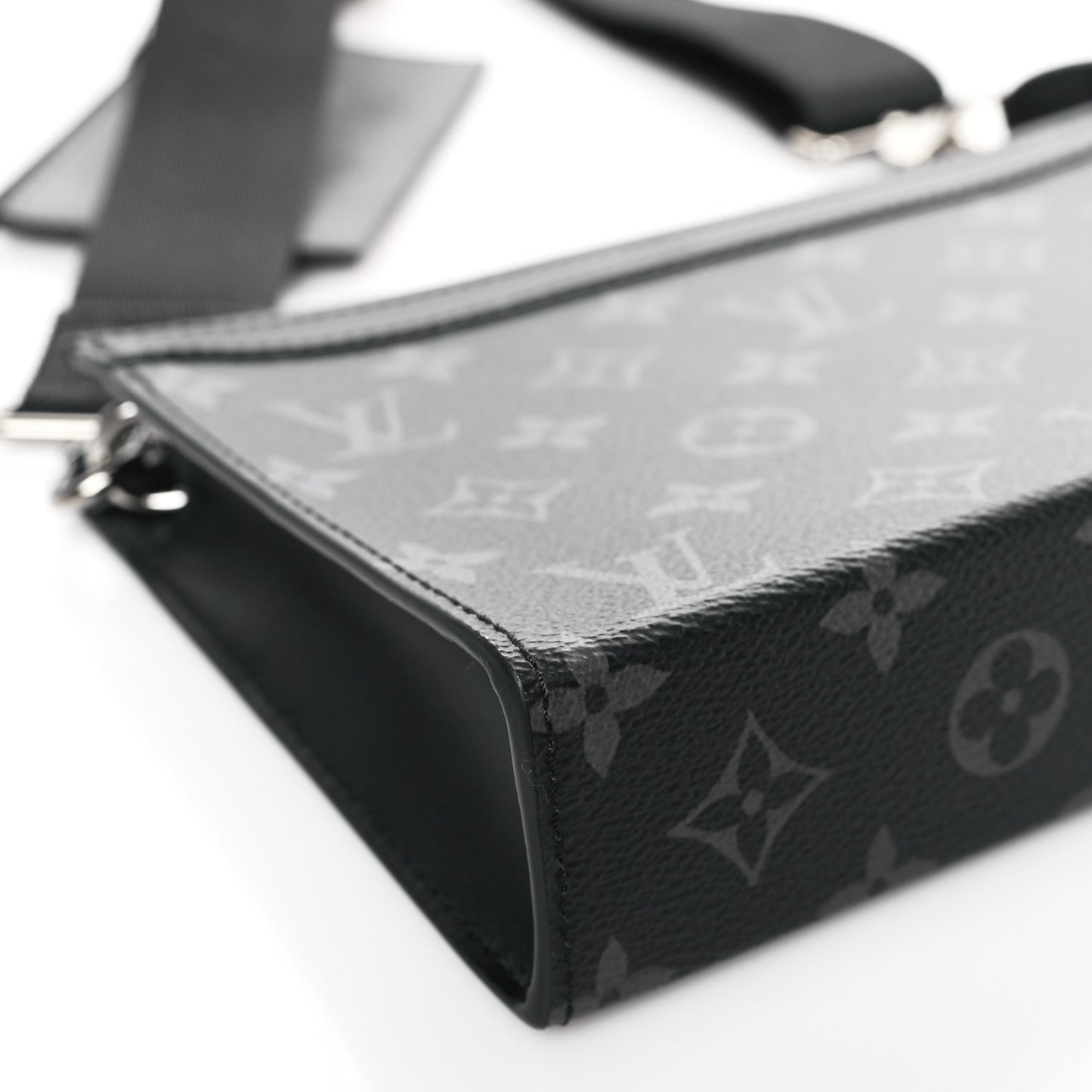 Reverse Monogram Eclipse Gaston Wearable Wallet