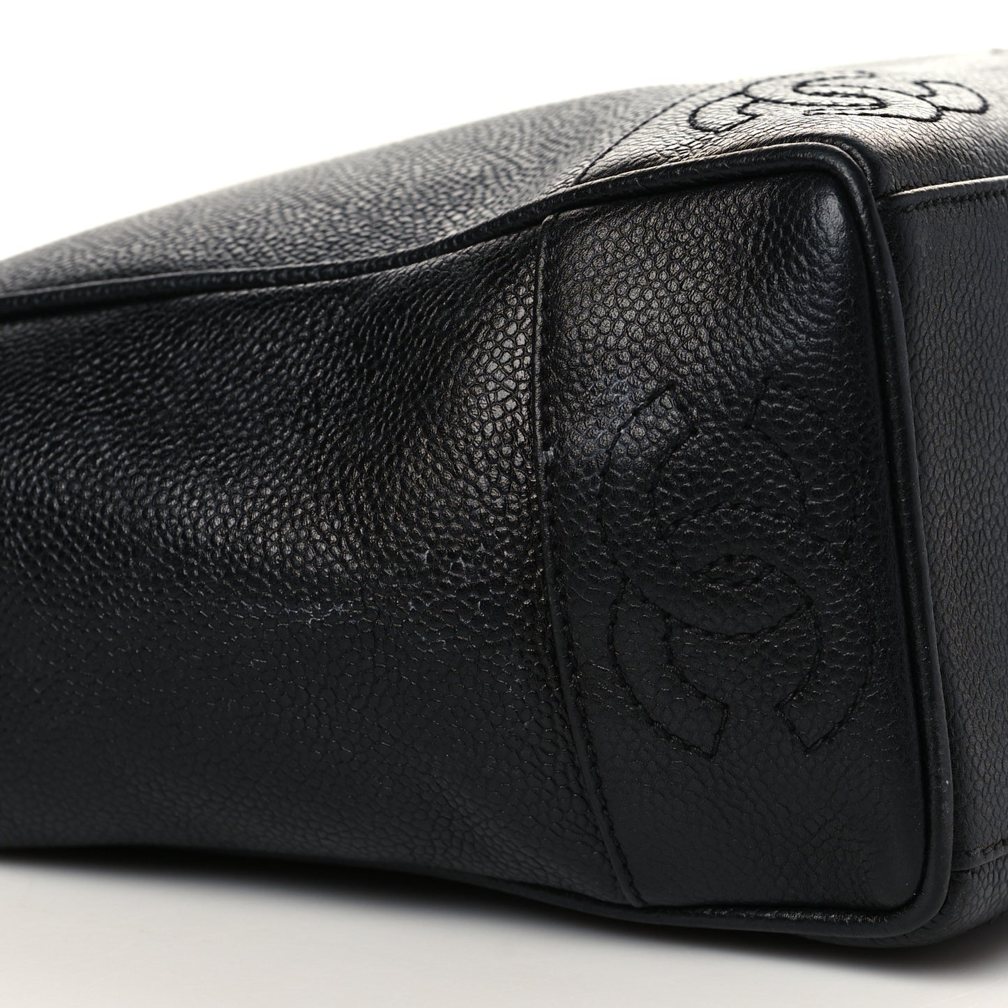 Caviar Shoulder Bag Black