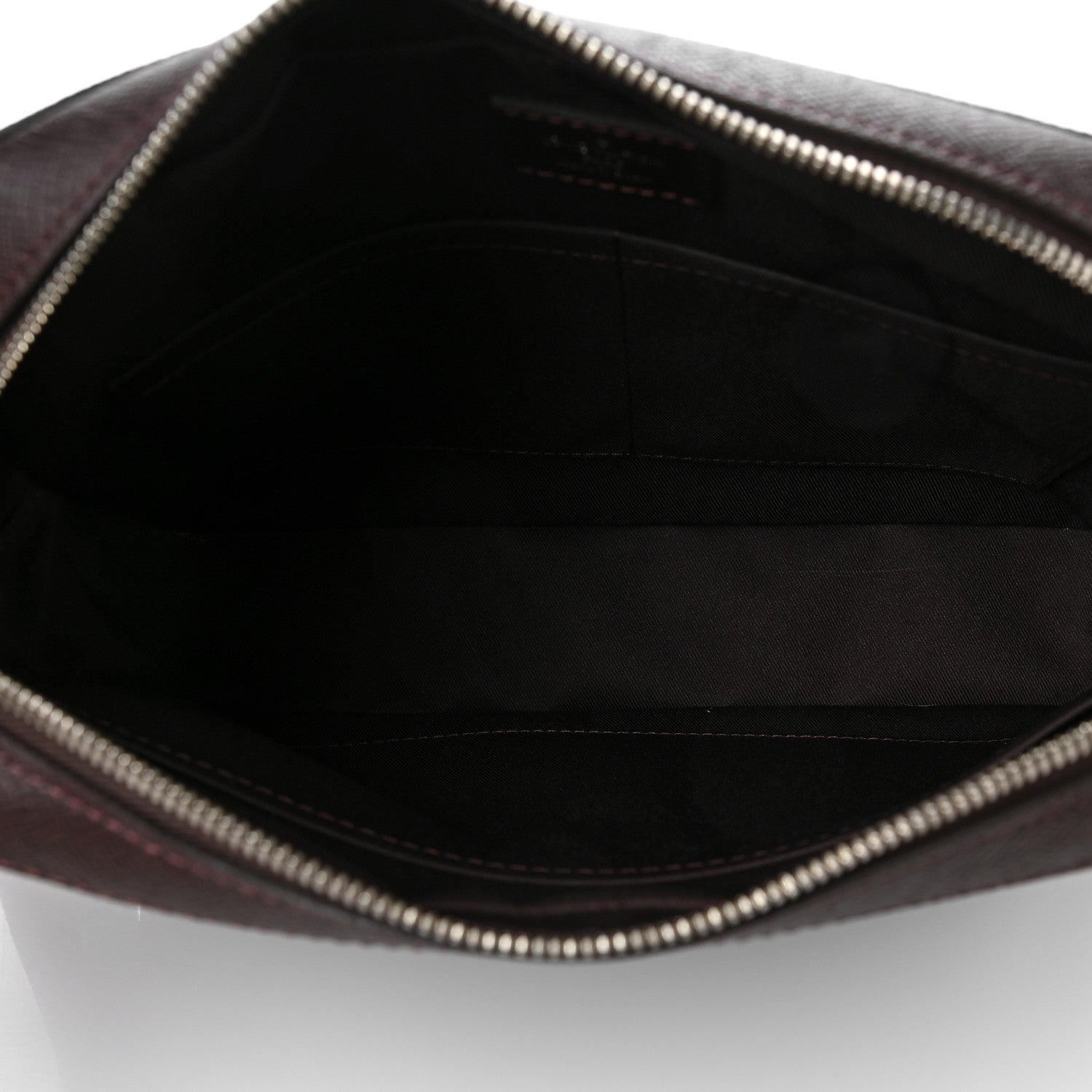Louis Vuitton Taiga Anton Messenger PM Acajou 1109771 – FASHIONPHILE